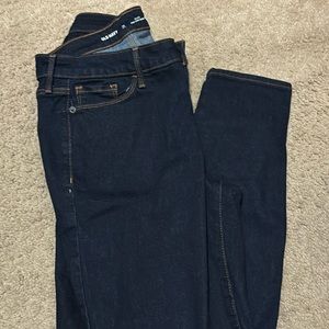 Old Navy women’s jeans.